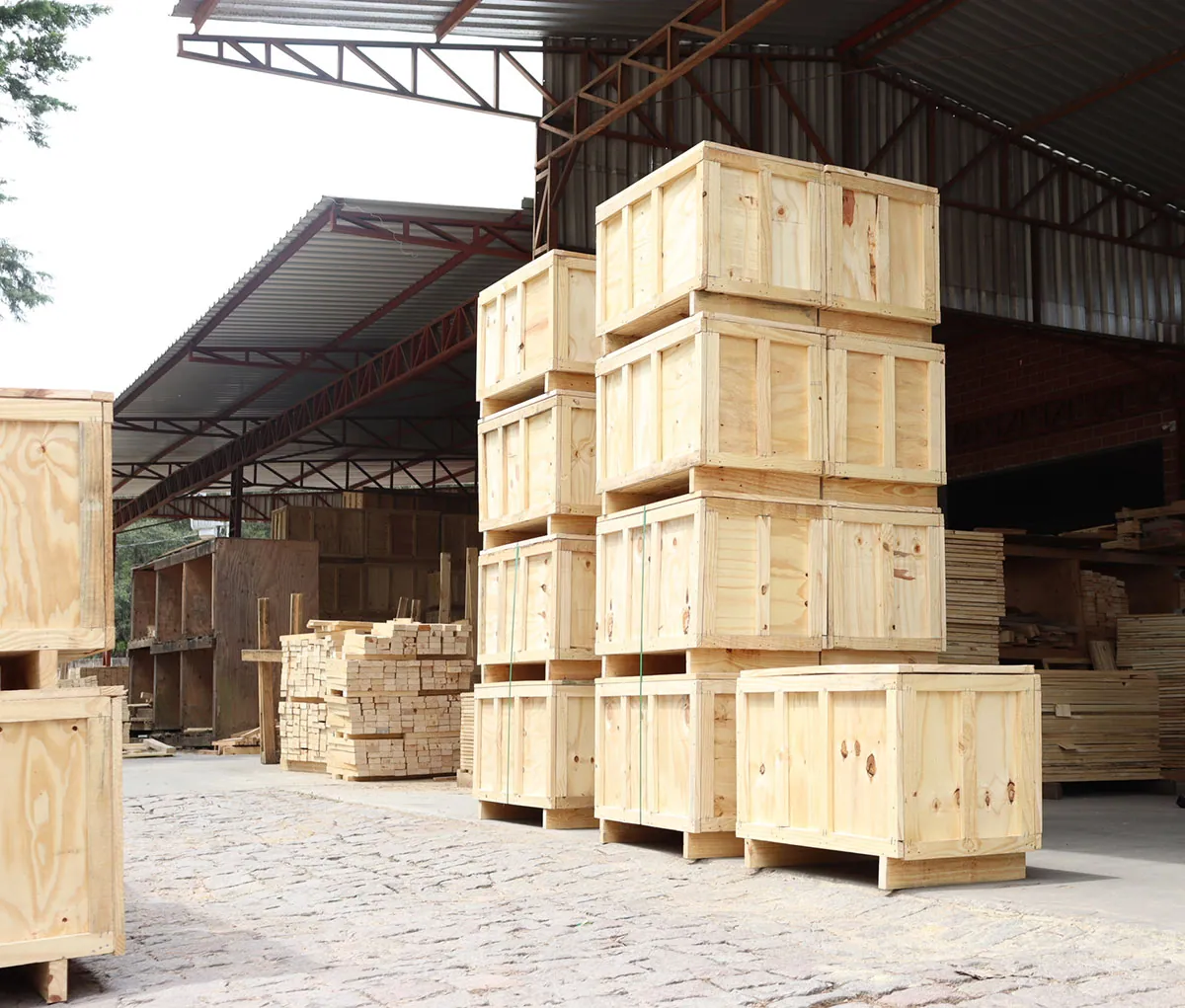 Caixas de madeira produzidas pela Ana Mariana